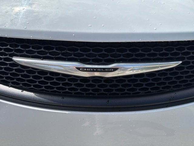 2023 Chrysler Voyager LX photo 8
