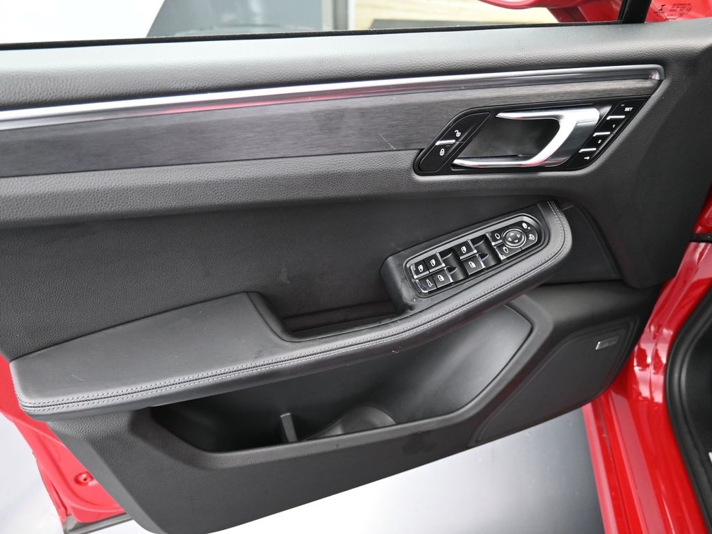 2018 Porsche Macan GTS photo 19