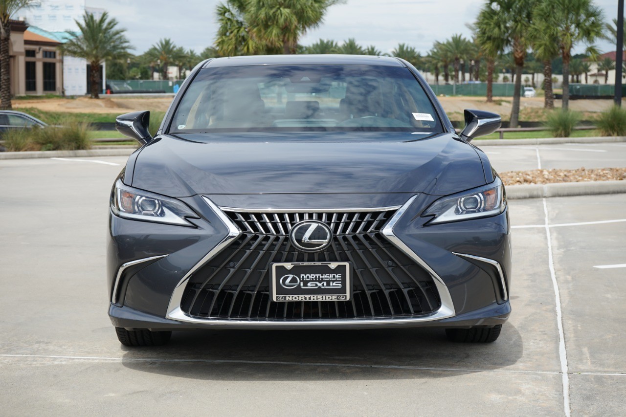 2024 Lexus ES 250 Premium photo 2