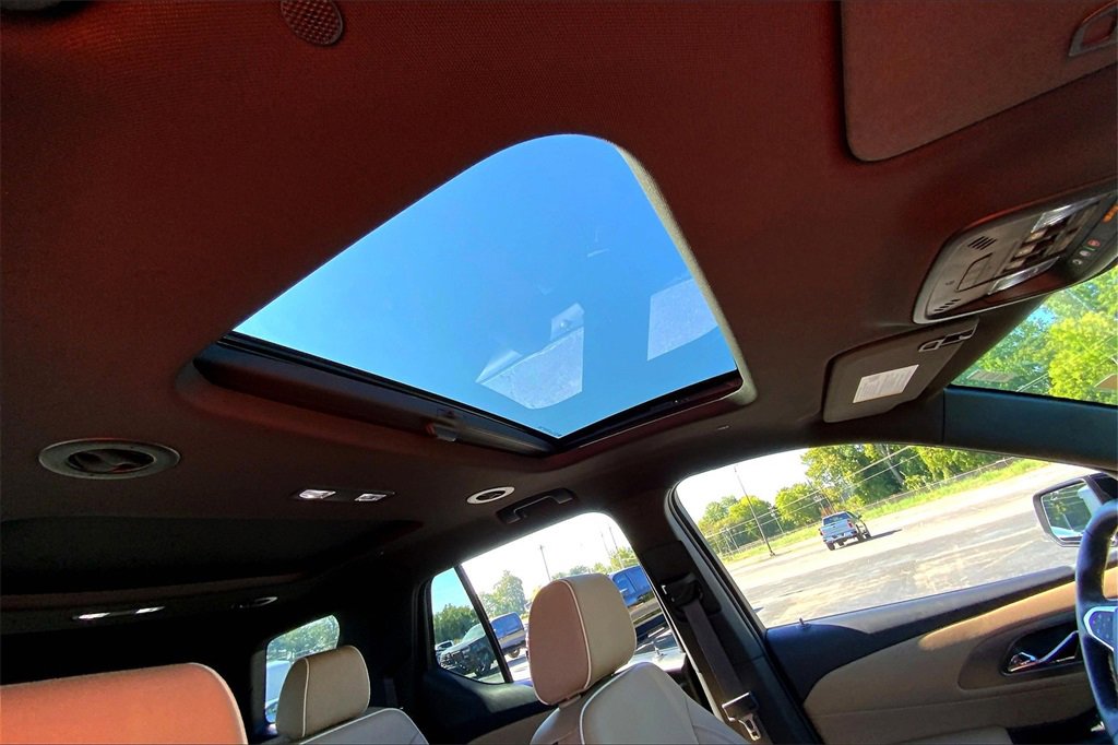 2023 Chevrolet Traverse Premier photo 20