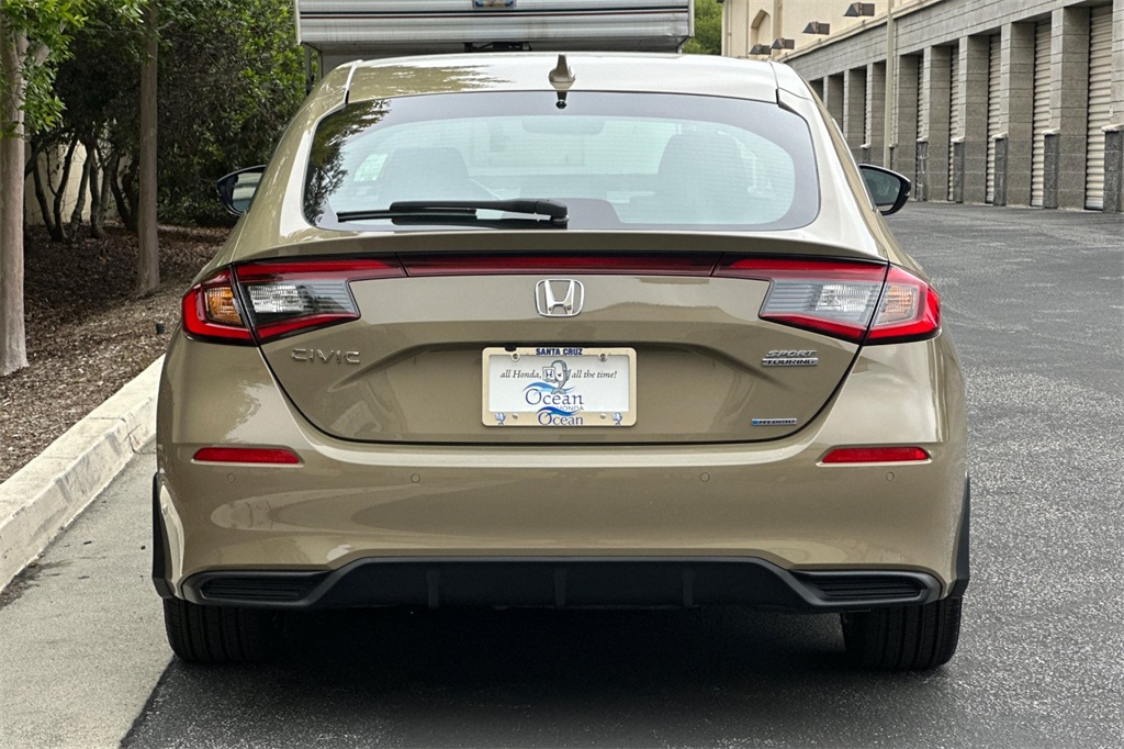 2025 Honda Civic Hatchback Hybrid Sport Touring photo 5
