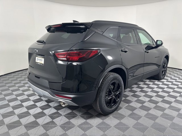 2025 Chevrolet Blazer 2LT photo 3