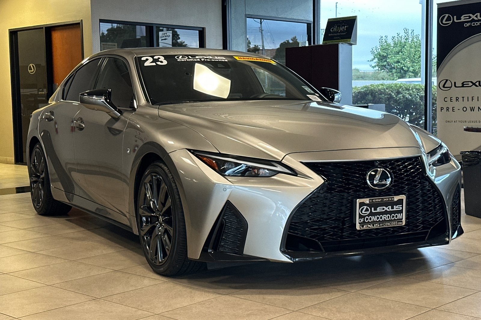 2023 Lexus IS 350 F SPORT photo 2