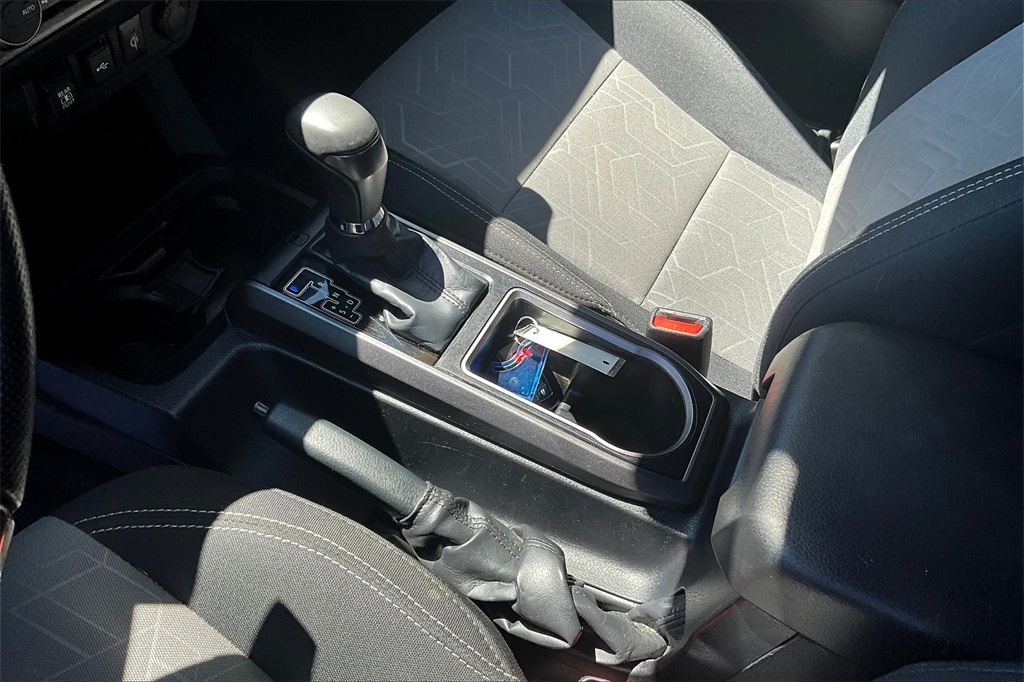 2023 Toyota Tacoma TRD Off-Road photo 20