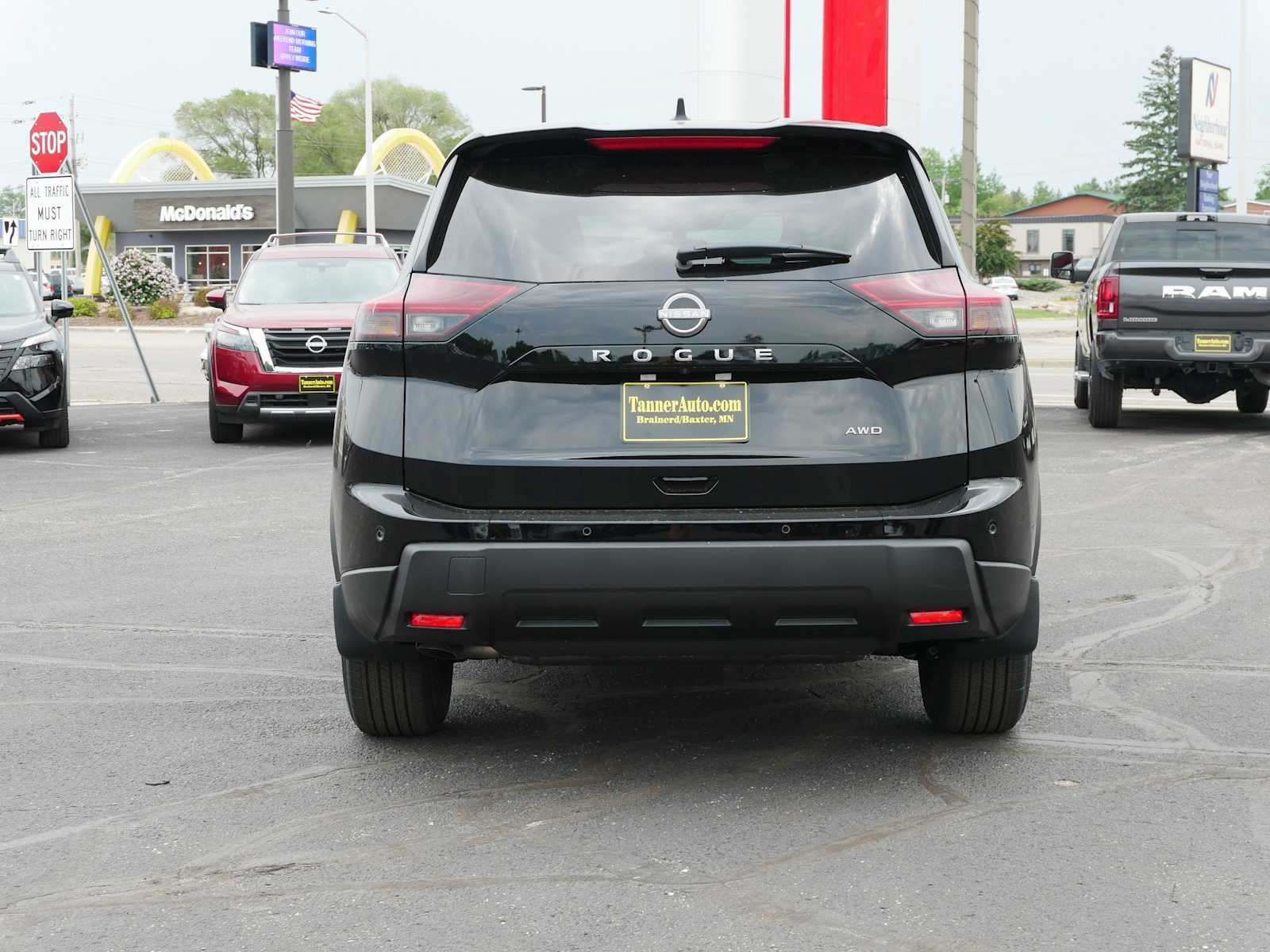 2025 Nissan Rogue S photo 3