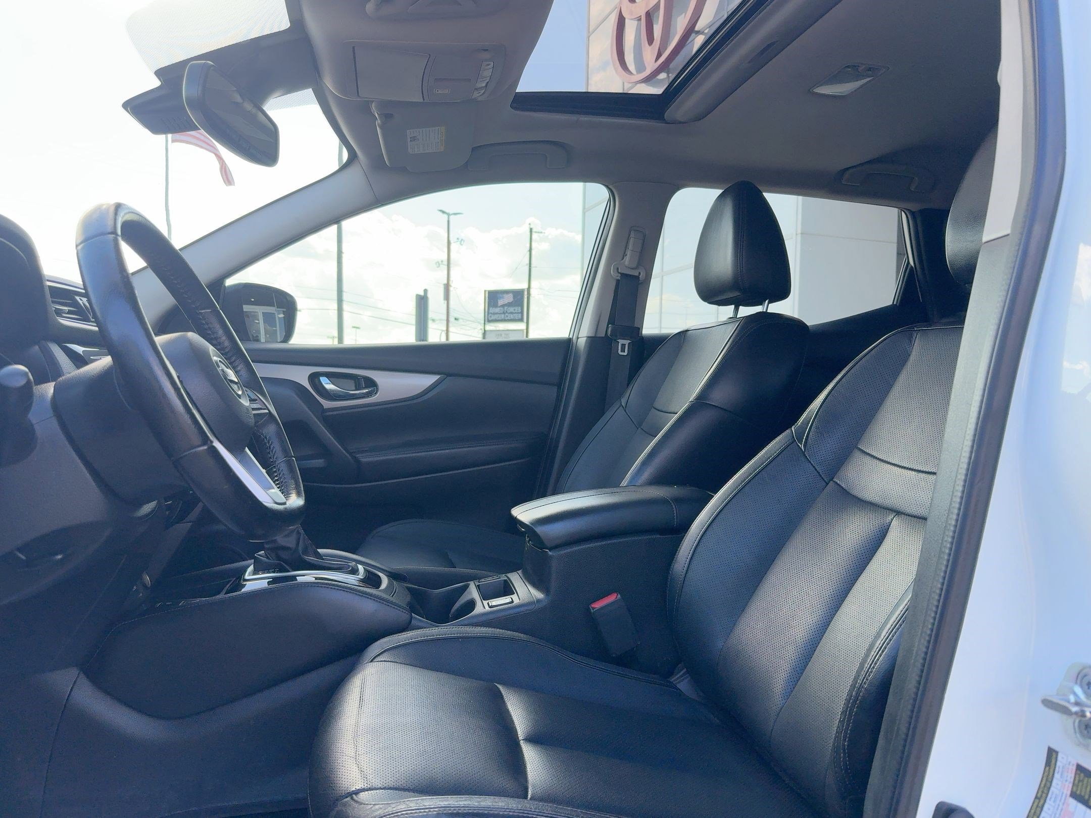 2020 Nissan Rogue Sport SL photo 5
