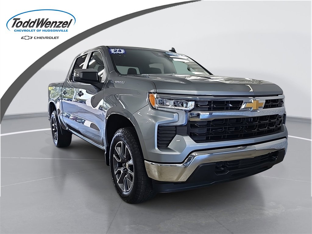 2024 Chevrolet Silverado 1500 LT's photo