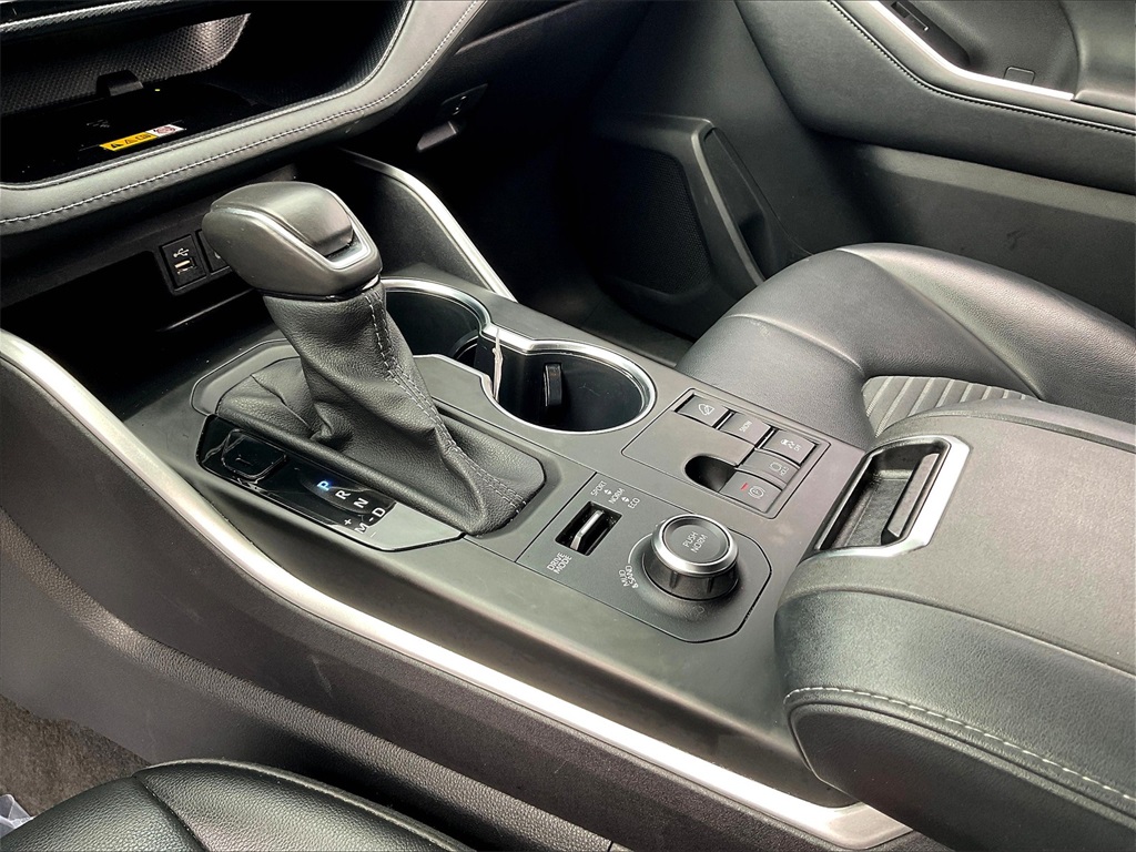 2023 Toyota Highlander XSE photo 20