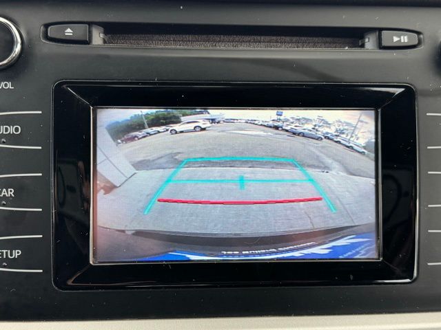 2019 Toyota Highlander LE photo 28