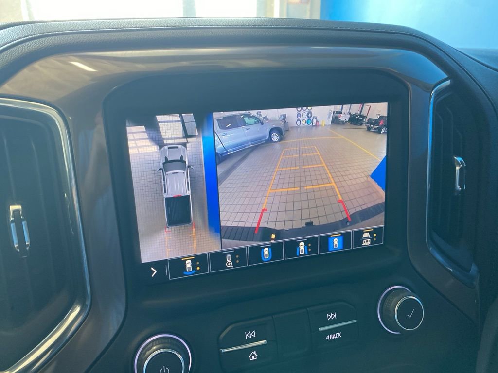 2023 Chevrolet Silverado 3500HD High Country photo 3