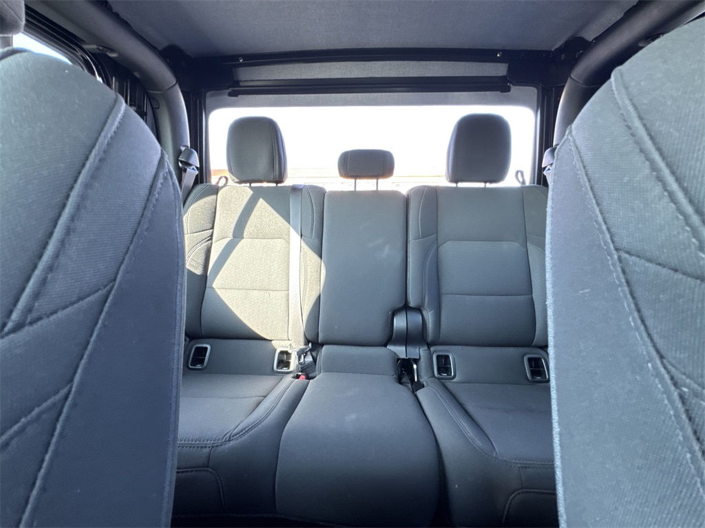 2023 Jeep Gladiator Sport photo 13
