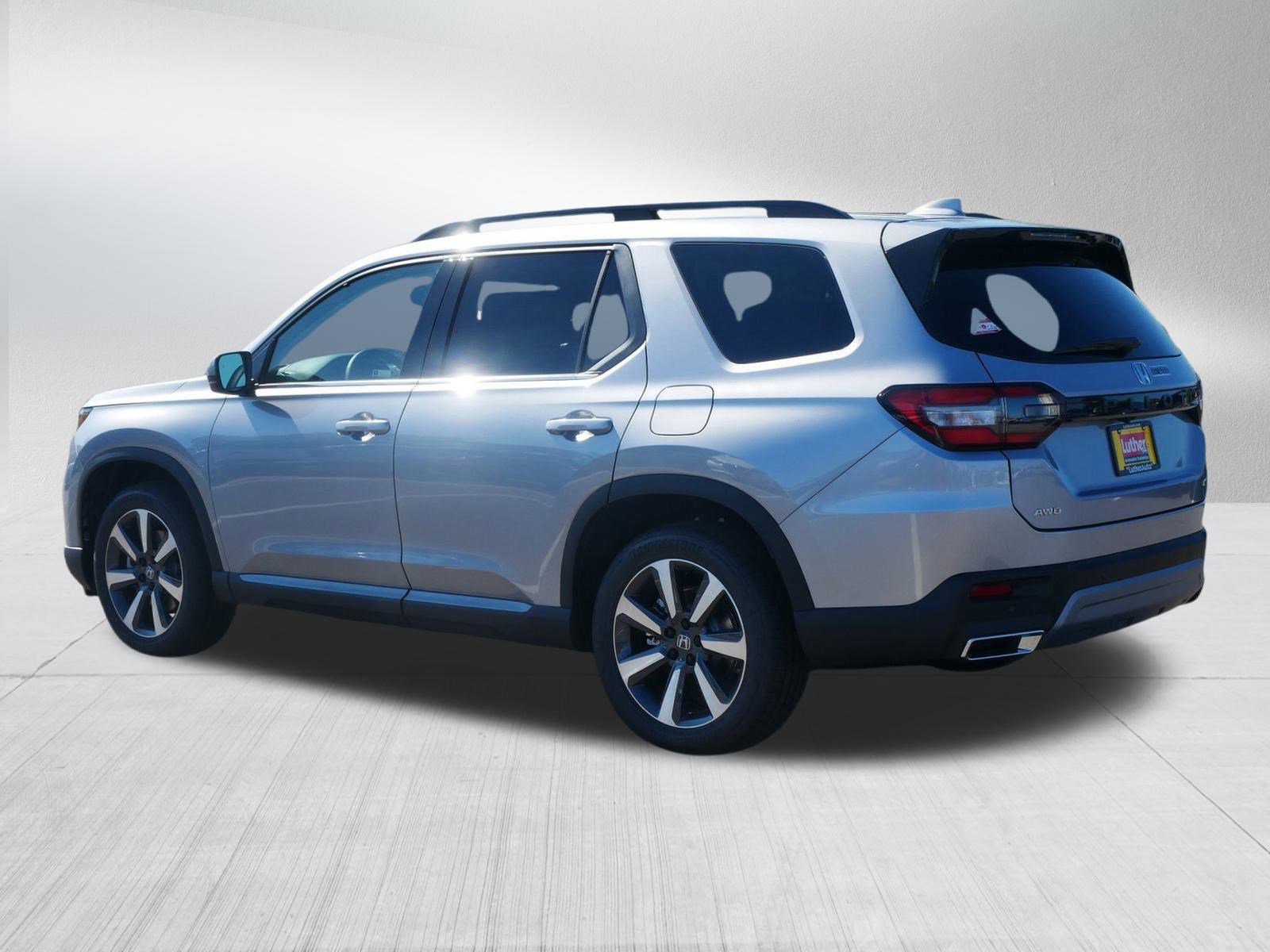 2025 Honda Pilot Touring photo 5
