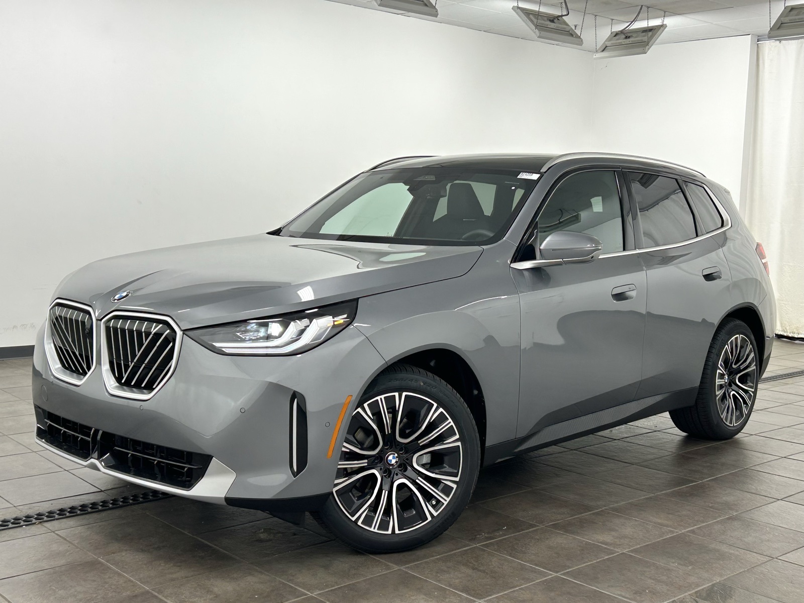 2025 BMW X3 30's photo