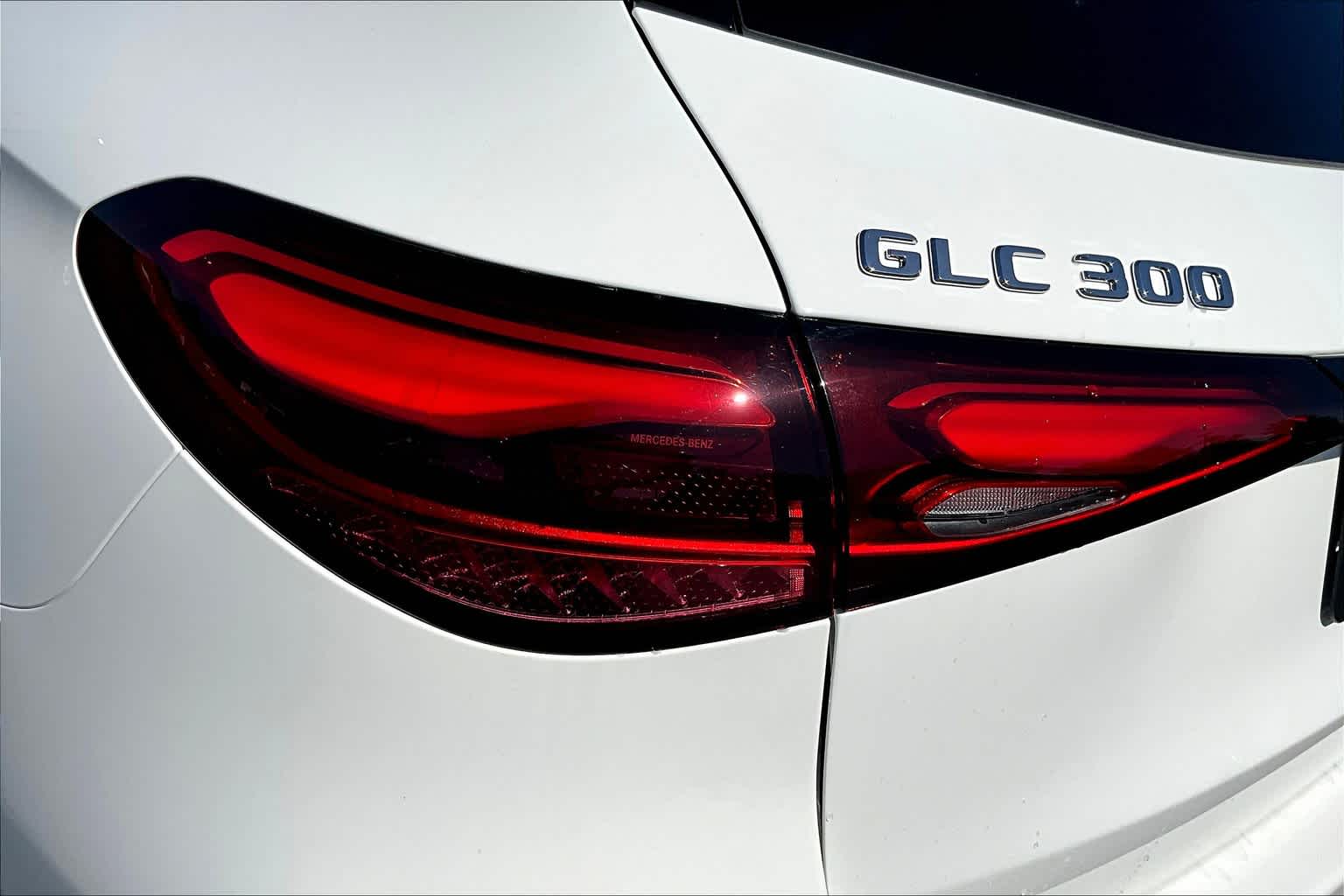 2025 Mercedes Benz GLC 300 photo 14