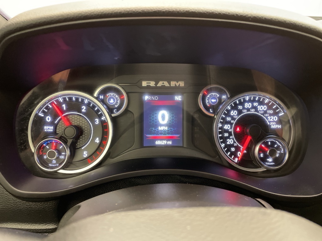 2022 Ram 3500 SLT photo 10