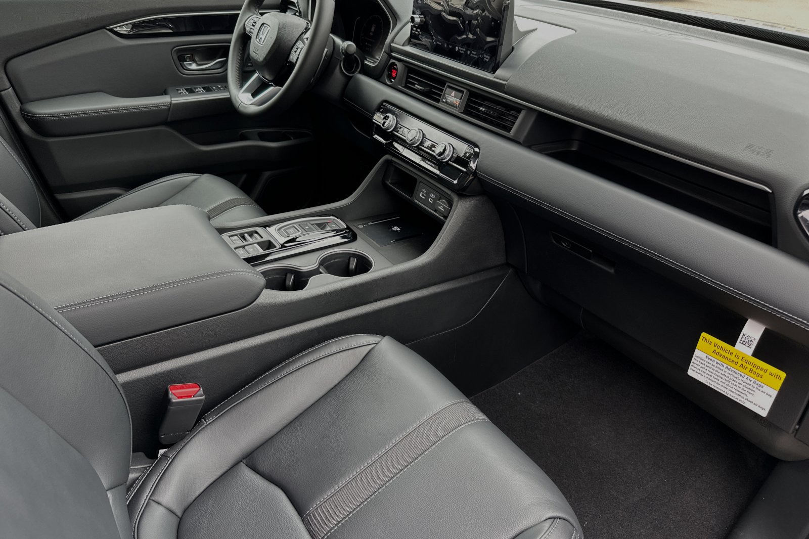 2025 Honda Pilot Touring photo 16