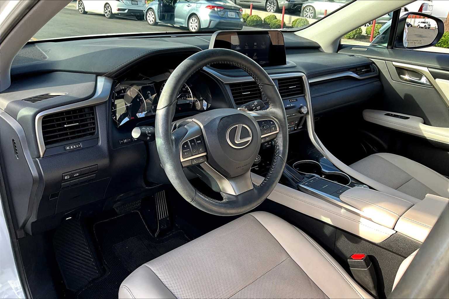 2022 Lexus RX photo 16