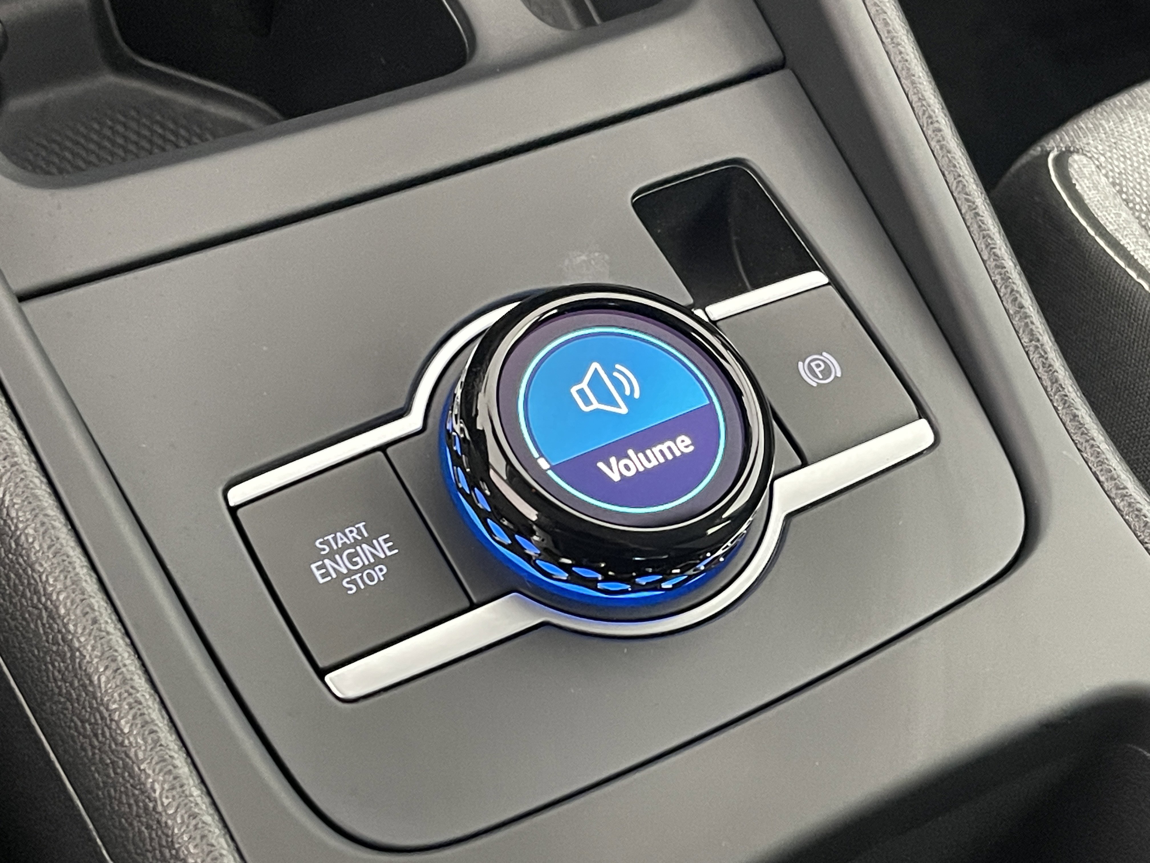 2025 Volkswagen Tiguan S photo 6