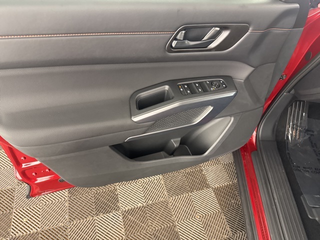 2025 Nissan Pathfinder Rock Creek photo 17