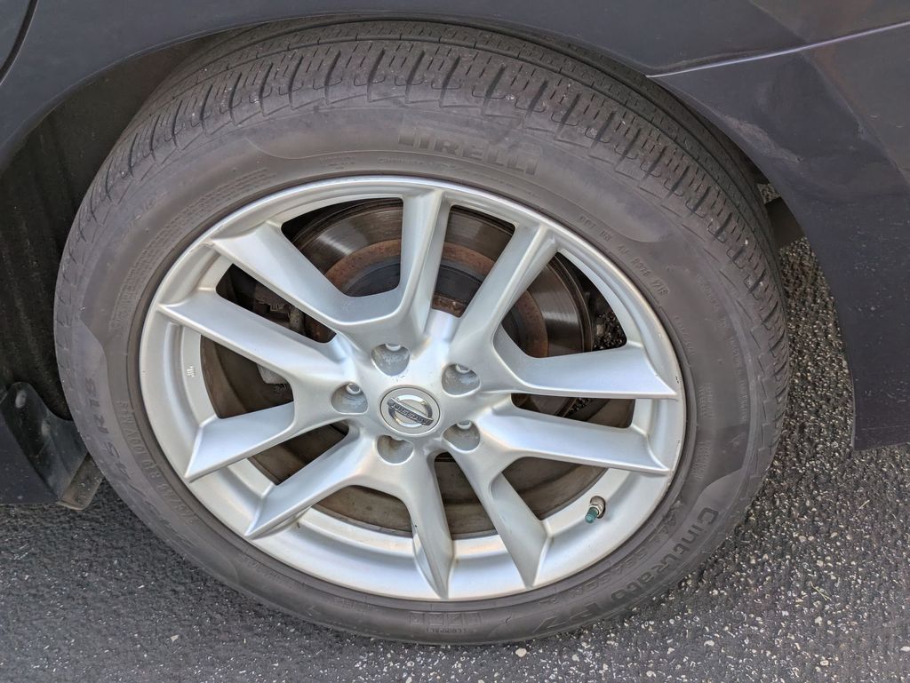 2011 Nissan Maxima S photo 4