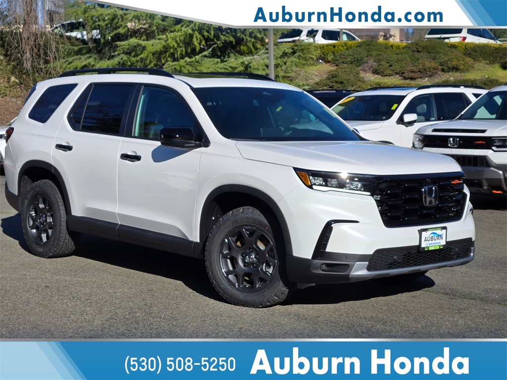 2025 Honda Pilot TrailSport's photo