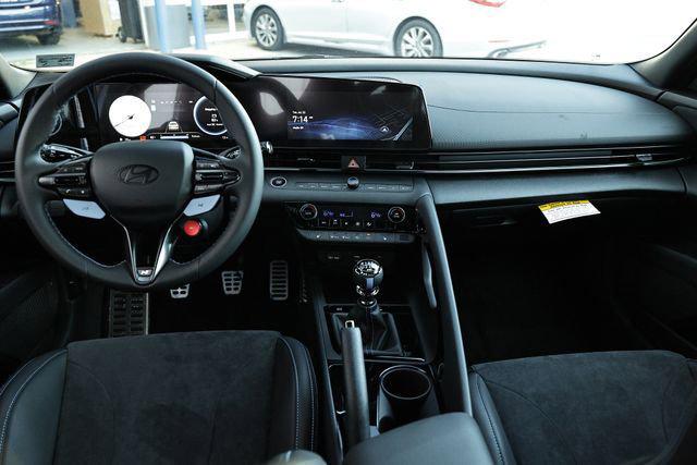 2025 Hyundai Elantra N Base photo 9