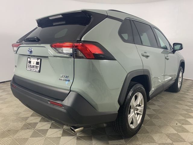 2021 Toyota RAV4 Hybrid XLE photo 7