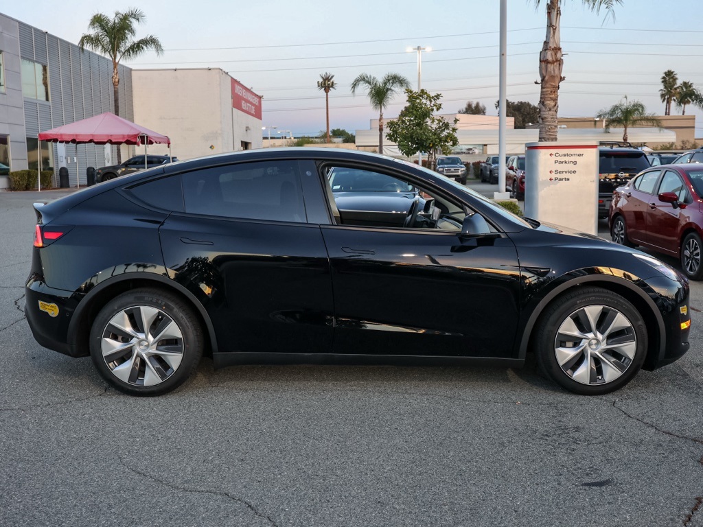 Used 2022 Tesla Model Y Long Range with VIN 7SAYGDEE4NF377923 for sale in Lake Elsinore, CA