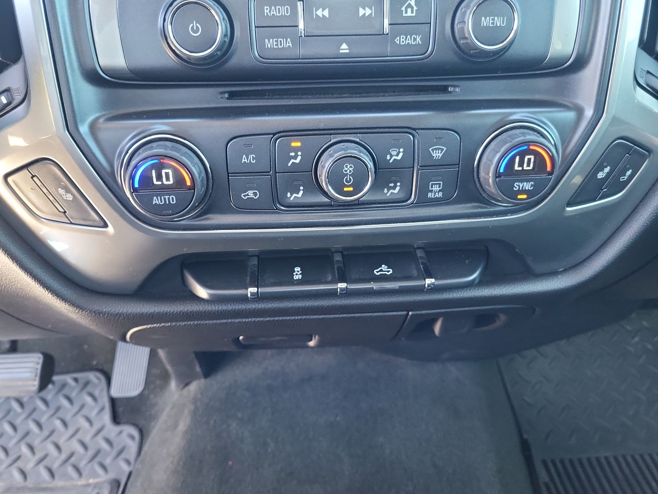 2016 Chevrolet Silverado 1500 LT photo 17