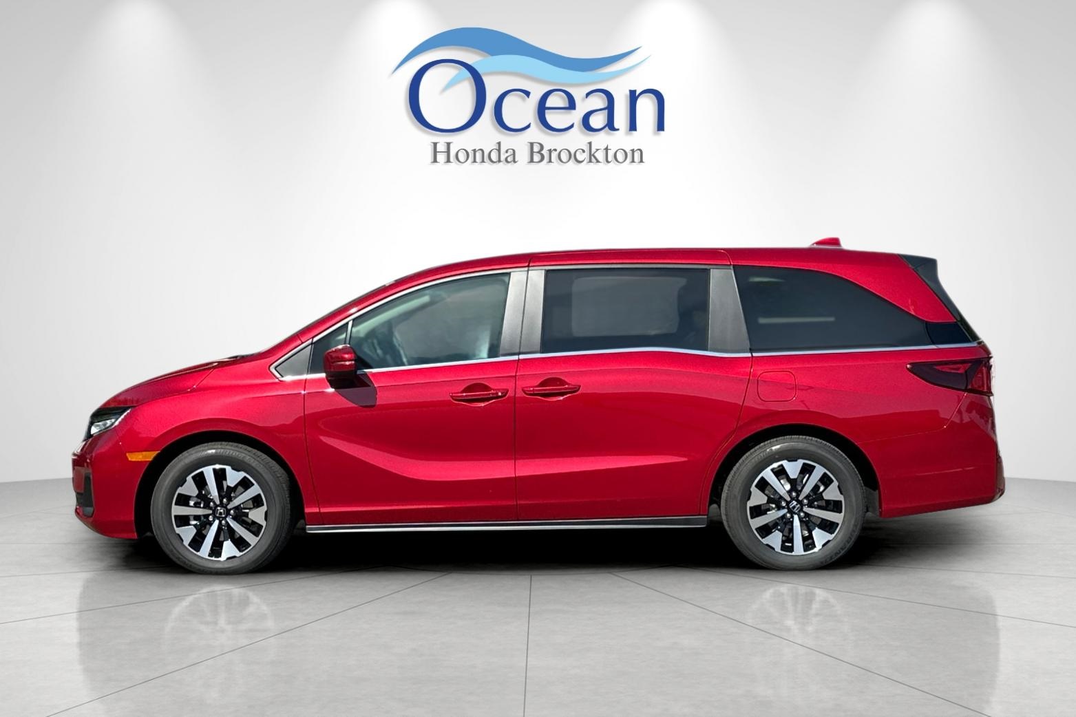 2025 Honda Odyssey EX-L photo 2