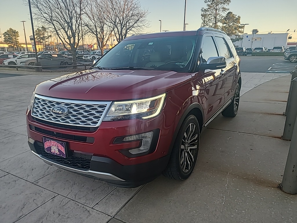 2016 Ford Explorer Platinum's photo