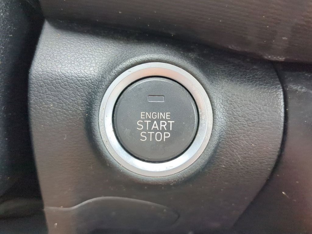 2023 Hyundai Kona SEL photo 28