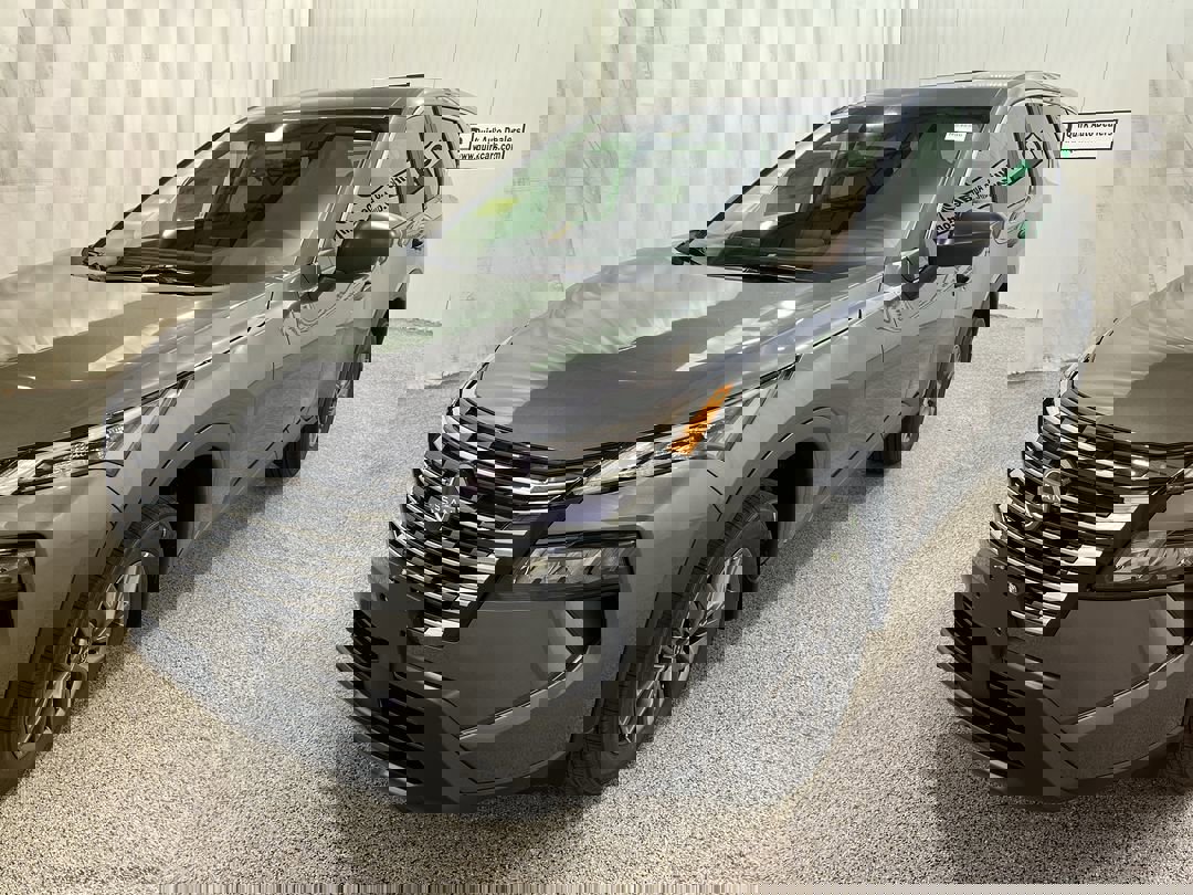 2026 Nissan Rogue S photo 3