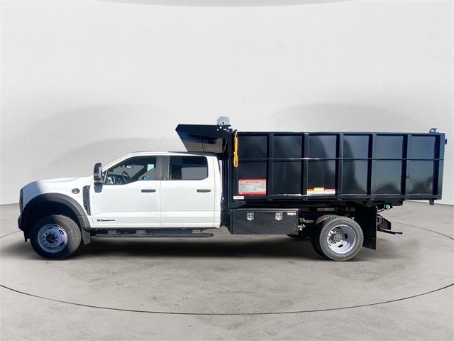 2024 Ford F-550 photo 2