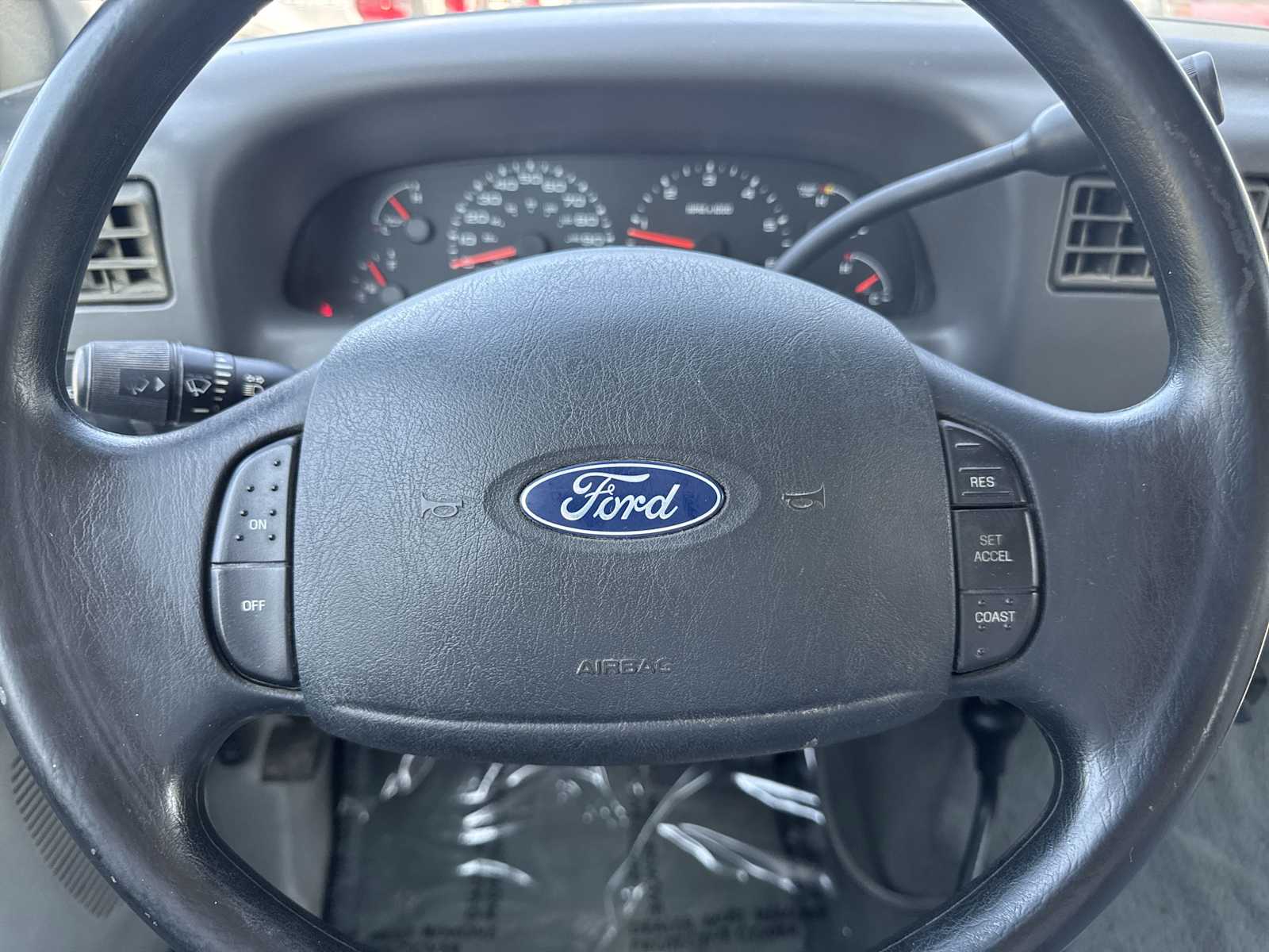 2003 Ford F-250 XLT photo 25
