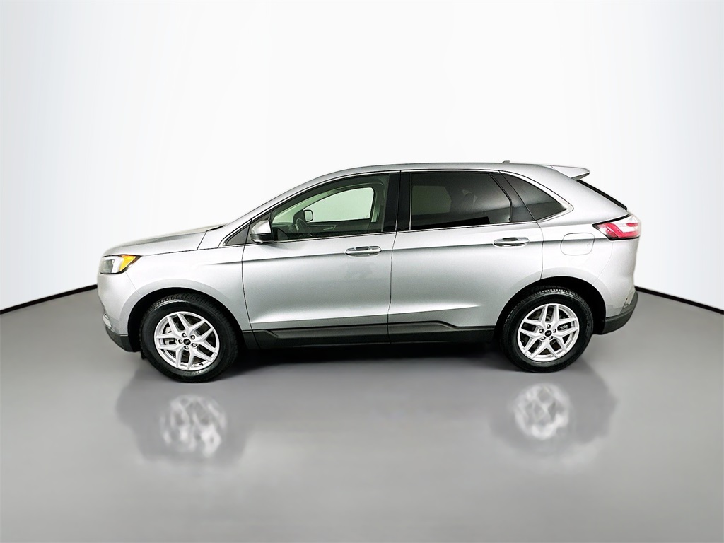 2024 Ford Edge SEL photo 4