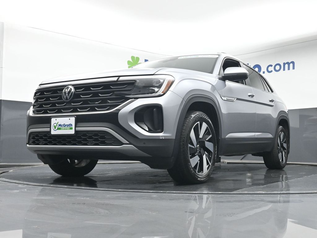 2024 Volkswagen Atlas Cross Sport SE Technology photo 3