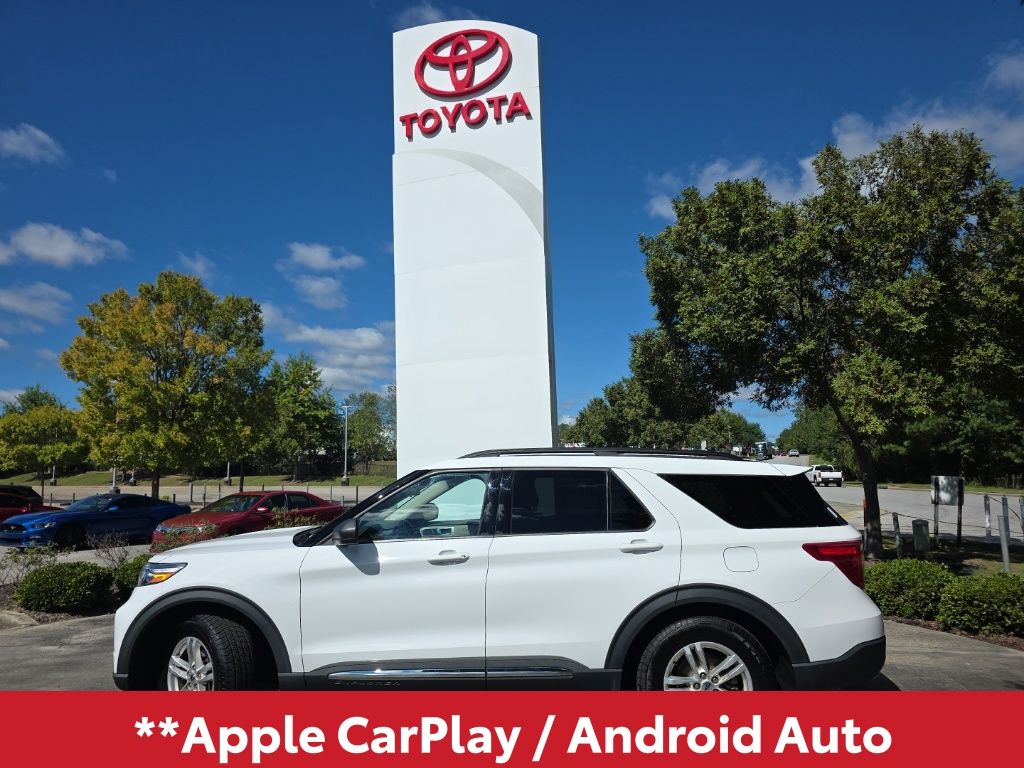 2022 Ford Explorer XLT photo 2