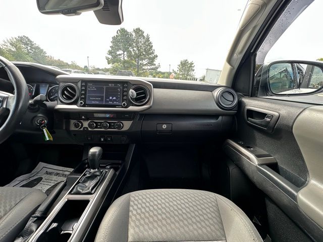 2022 Toyota Tacoma SR5 photo 28