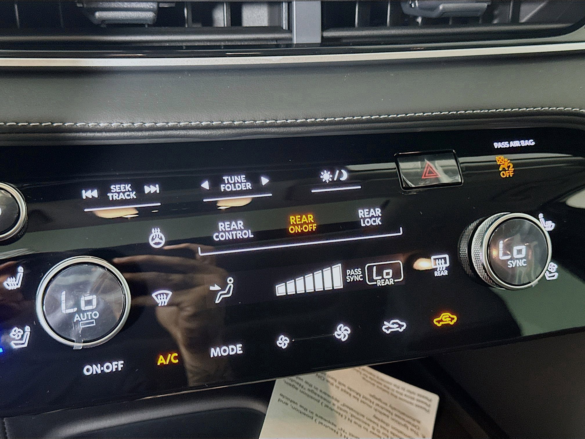 2026 Infiniti QX60 Luxe photo 8