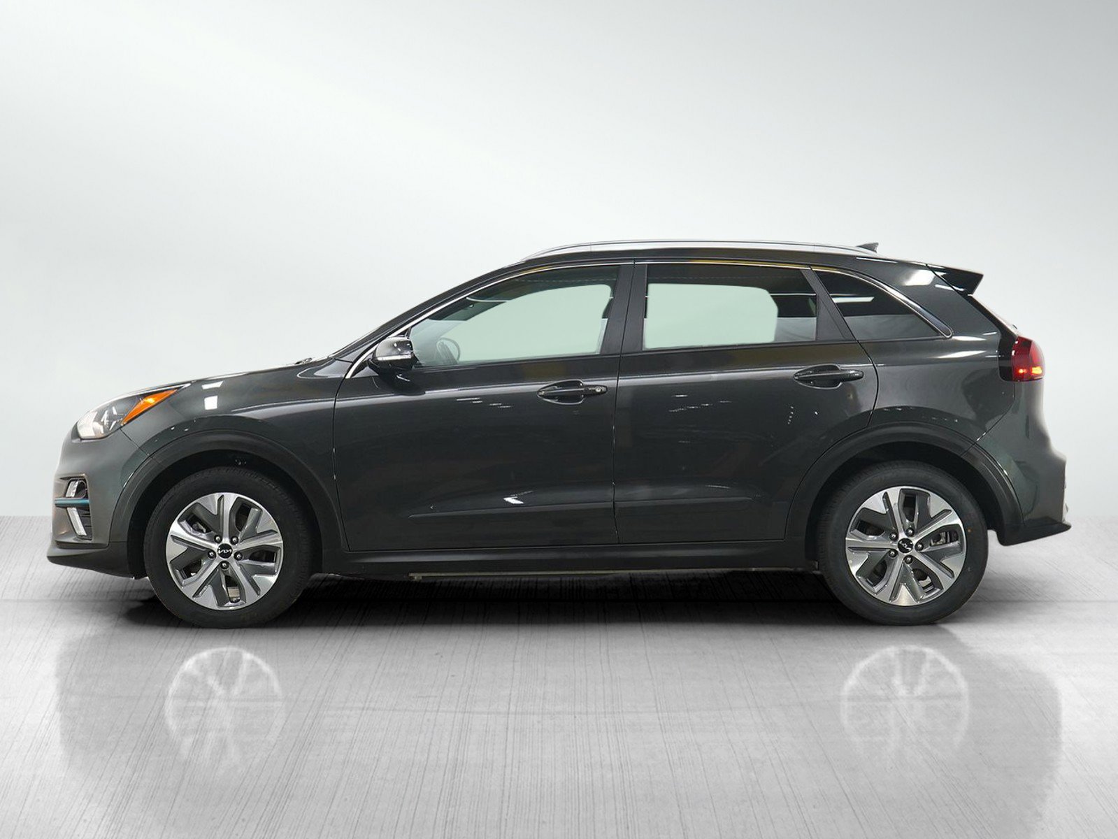 Used 2022 Kia Niro S with VIN KNDCC3LG3N5159913 for sale in Minneapolis, Minnesota
