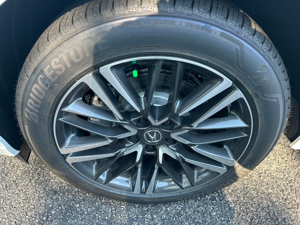 2026 Acura MDX SH-AWD Advance photo 12
