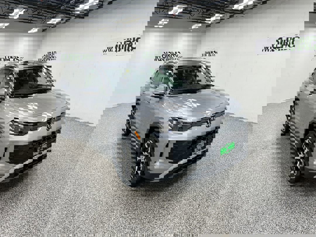 2025 Volkswagen Tiguan SE's photo