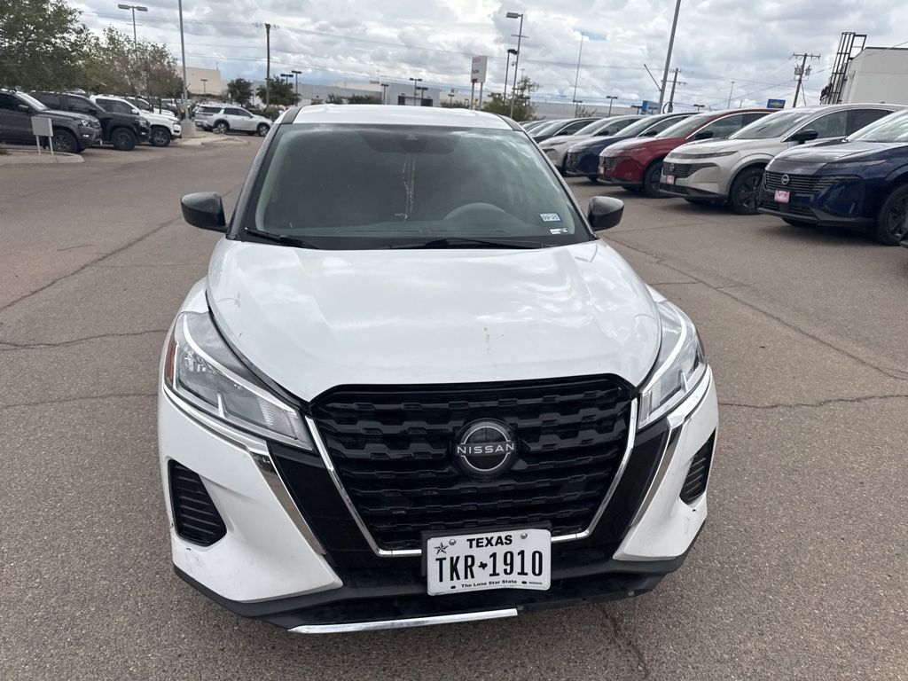 2023 Nissan Kicks S photo 4