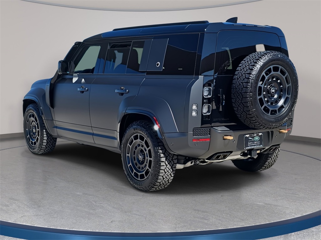 2025 Land Rover Defender 110 V8 photo 7