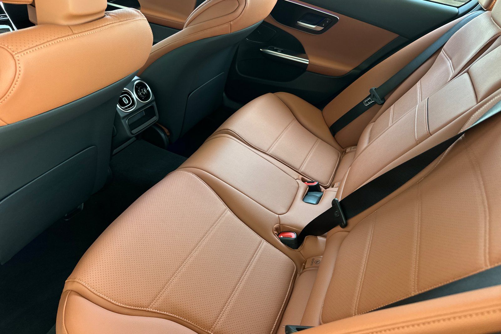 2025 Mercedes Benz C 300 photo 9
