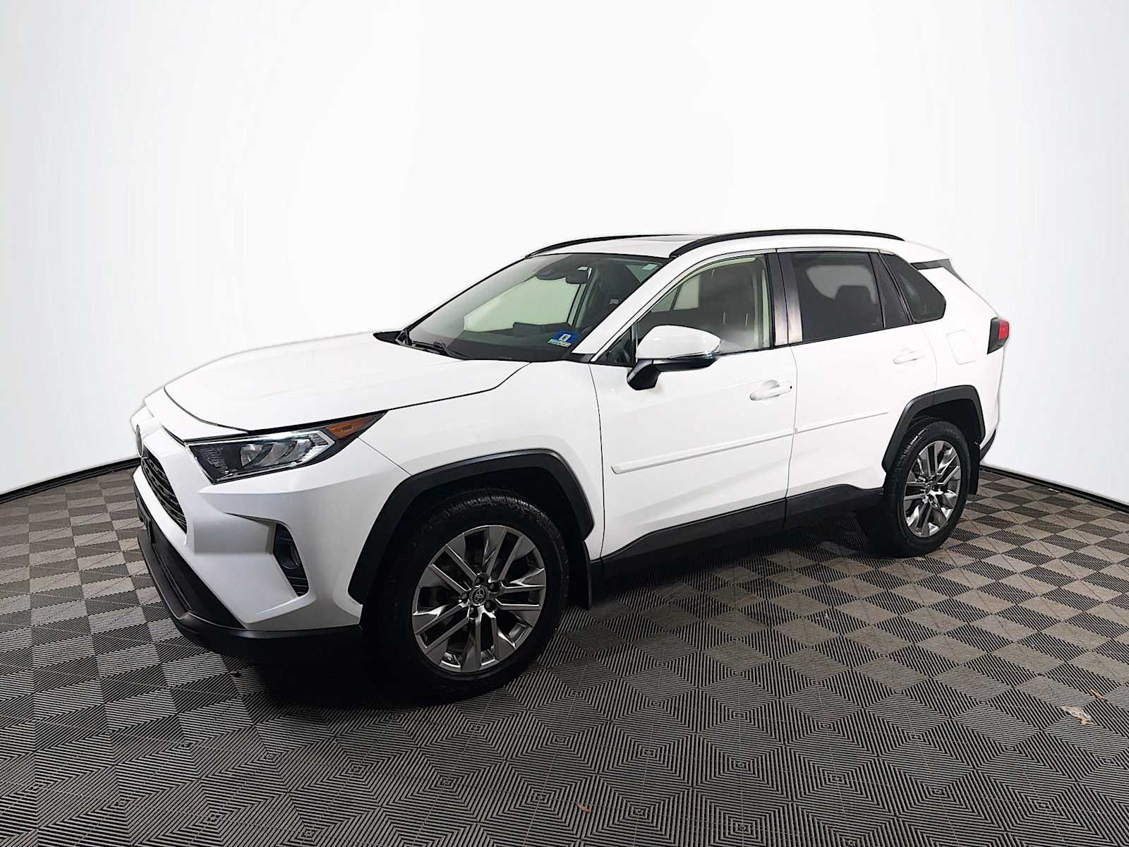 2020 Toyota RAV4 XLE Premium