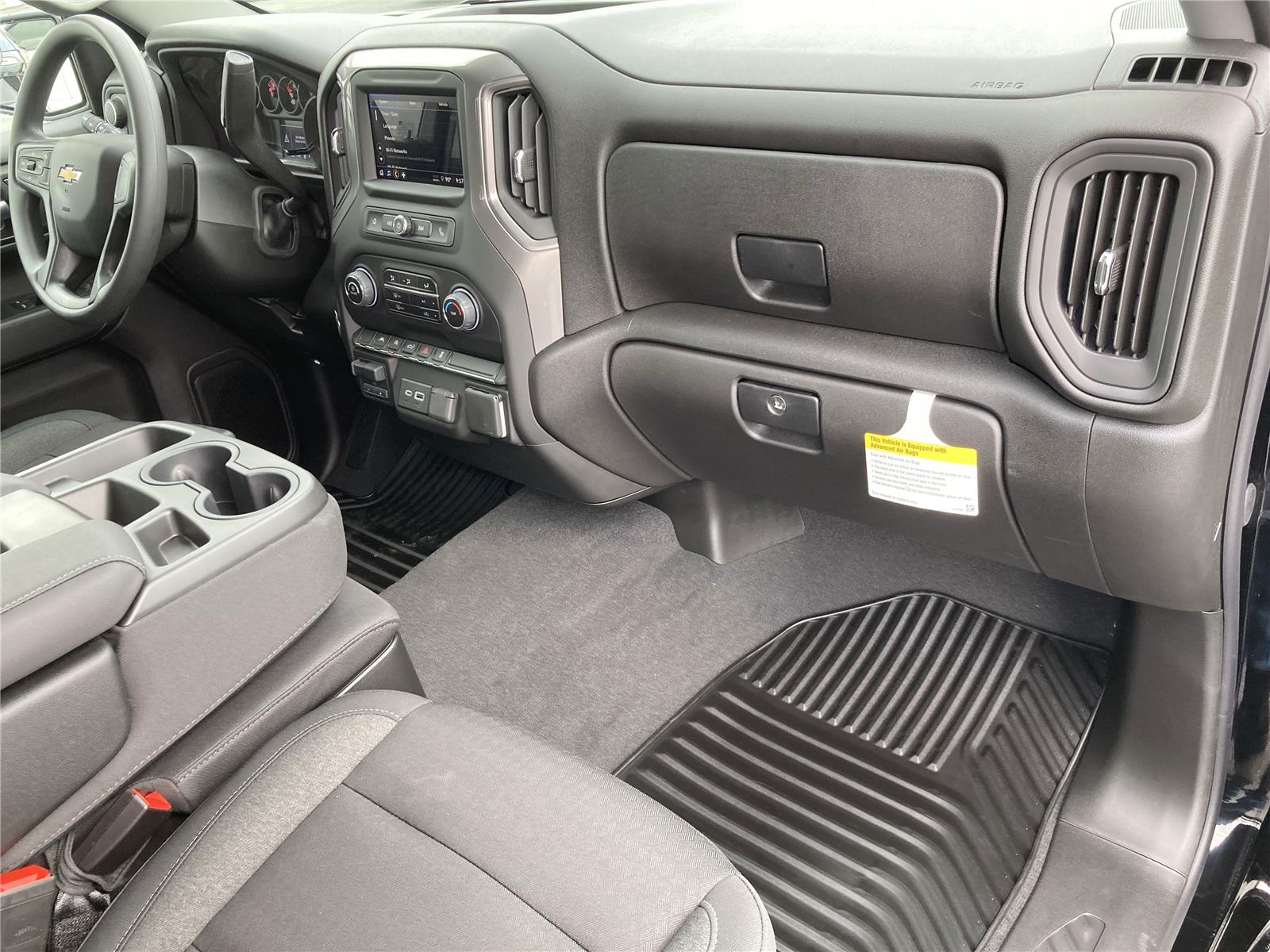 2026 Chevrolet Silverado 1500 Custom photo 32