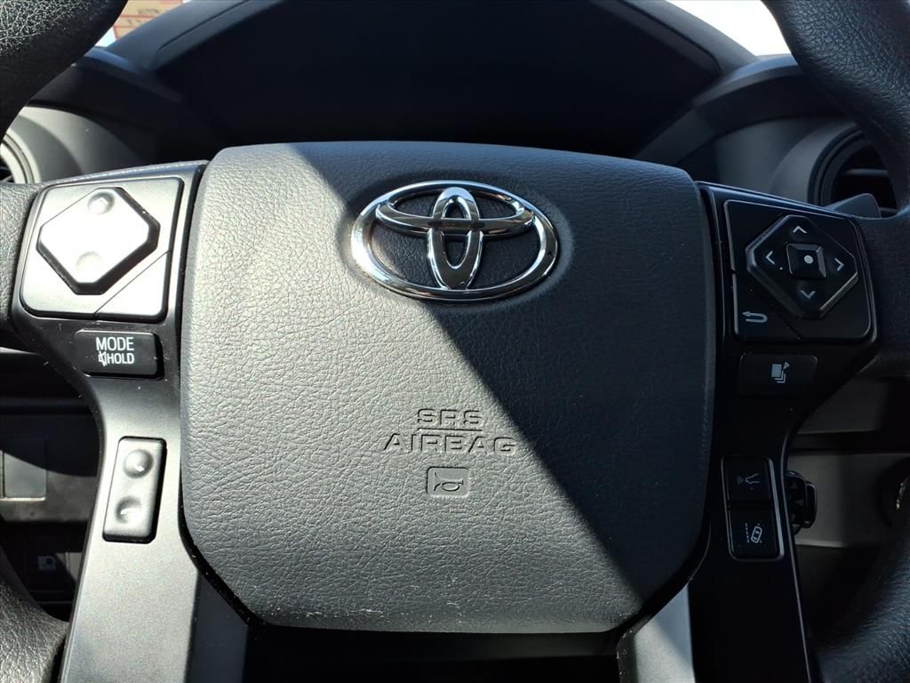 2023 Toyota Tacoma SR5 4x4 Double Cab photo 17