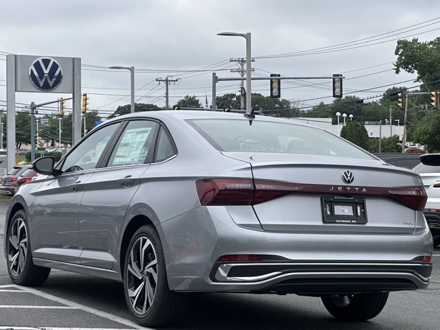 2025 Volkswagen Jetta SEL photo 2